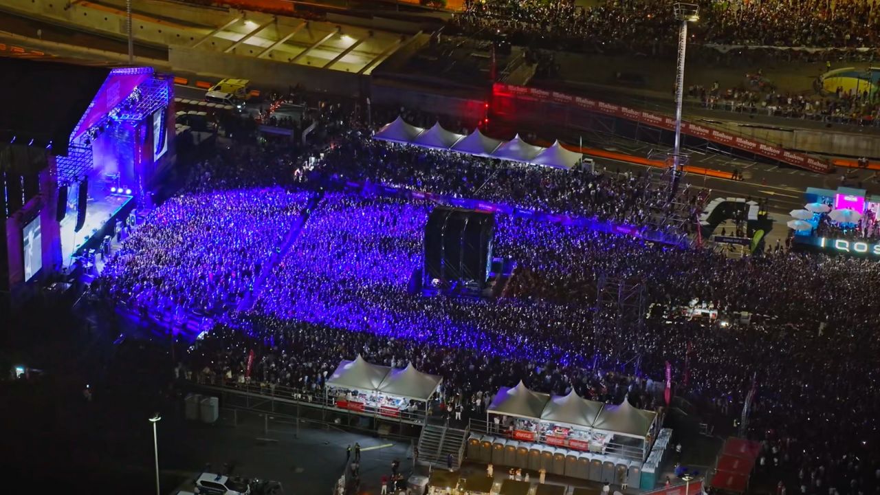 Escenario de Tenerife Music Festival con público